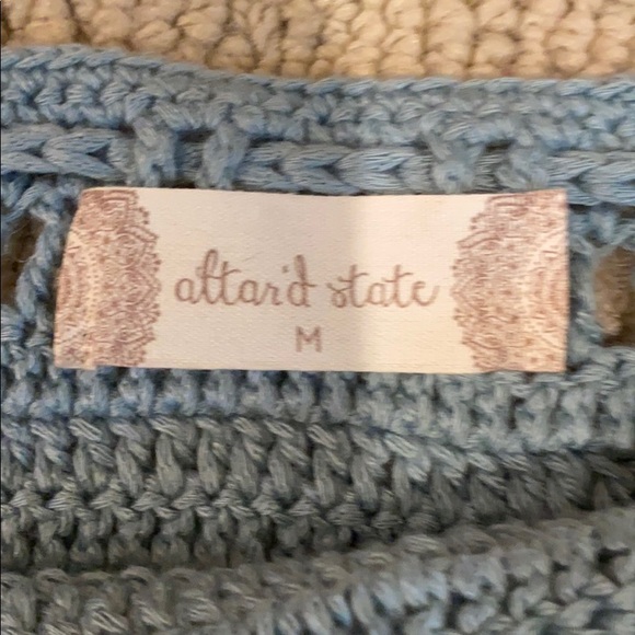 Crop top never worn - Picture 3 of 4